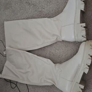 Nwot Cream Faux Leather Platform Boot Sz 8